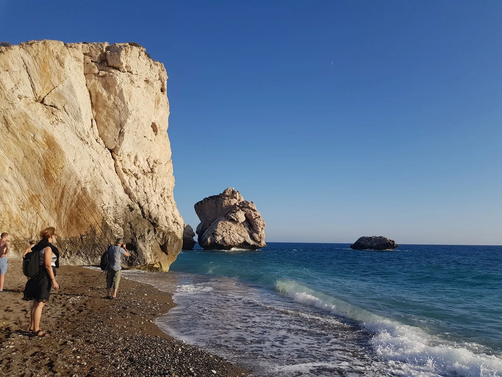 Aphrodite’s Rock – Petra tou Romiou (sand/pebble beach)