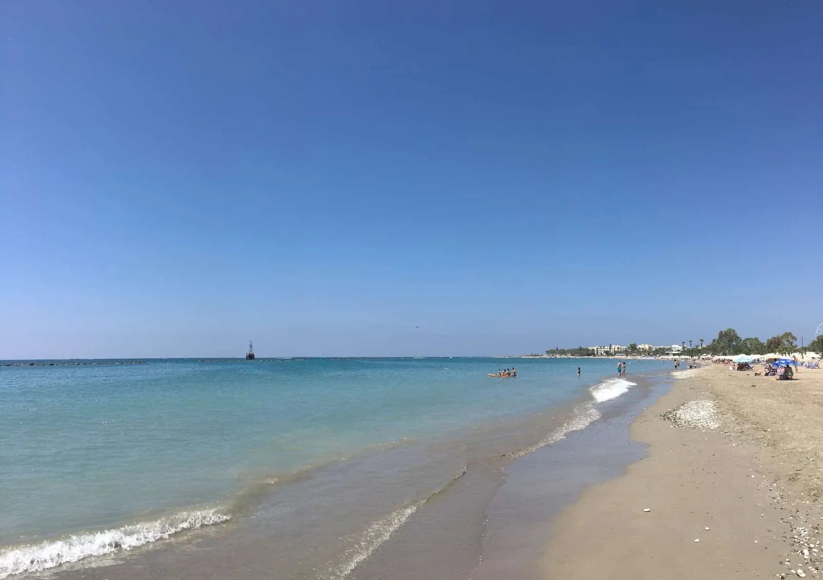 Yeroskipou Municipal Beach/Rikkos Beach (sand/pebble beach with lifeguard)