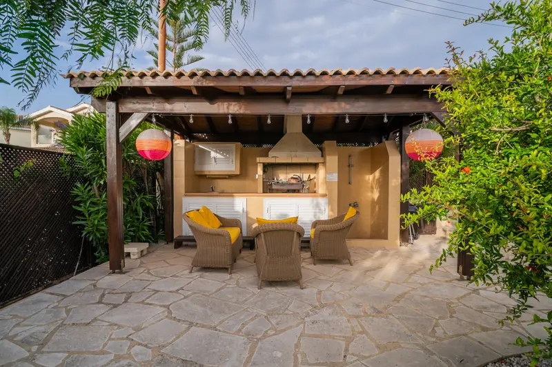 The outdoor kitchen lets you channel your inner grill master. With a traditional Cypriot foukou rotisserie grill for succulent souvlaki skewers or use the Weber kettle grill for steaks and similar, you can have an unforgettable BBQ night.
